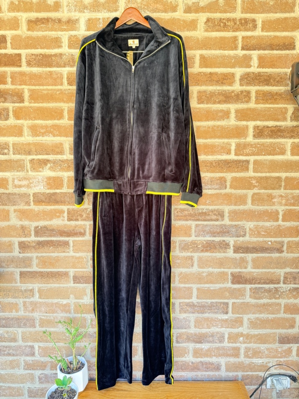 Men's Black Velour Track Suit Classic Two-Piece Set